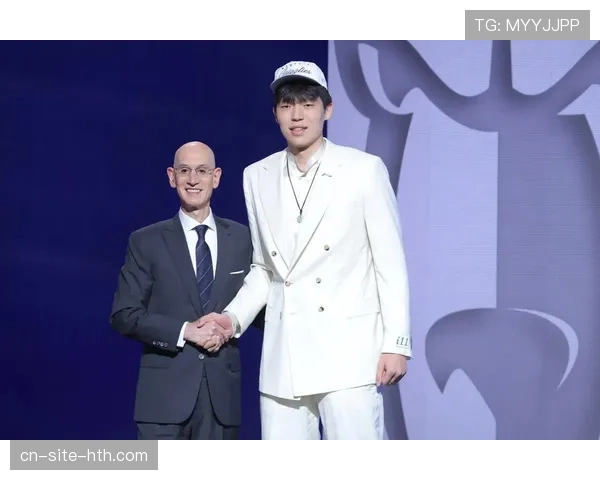 中国新星杨瀚森完成NBA首秀 开拓者教练轮换策略引讨论