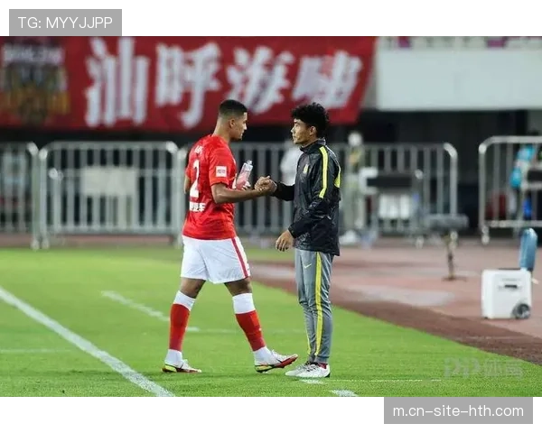 四川寻求攻守平衡 高登个人能力与本土球员无球跑动尝试结合